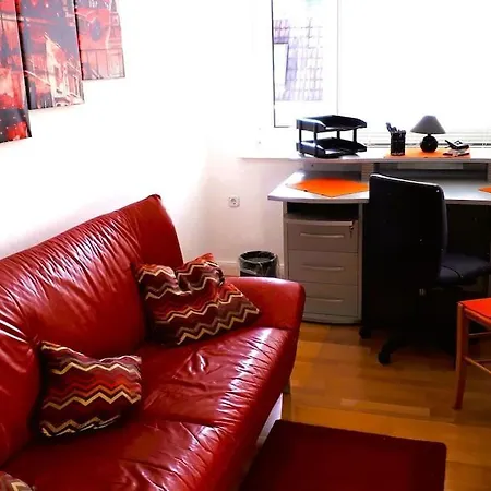 3-zimmer-apartment Mit Parkplatz In City-naehe !!! Appartement *