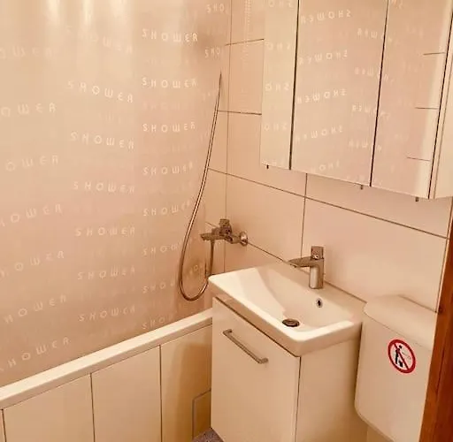 3-zimmer-apartment Mit Parkplatz In City-naehe !!! Apartamento Kiel